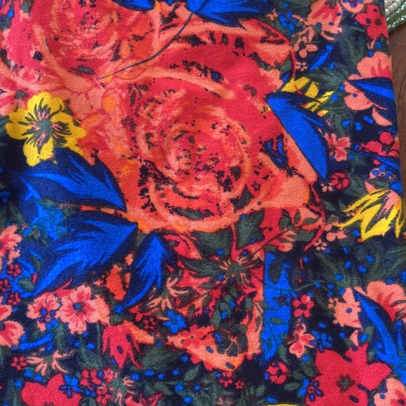 Lularoe OS Leggings Bundle - Picture 7 of 7